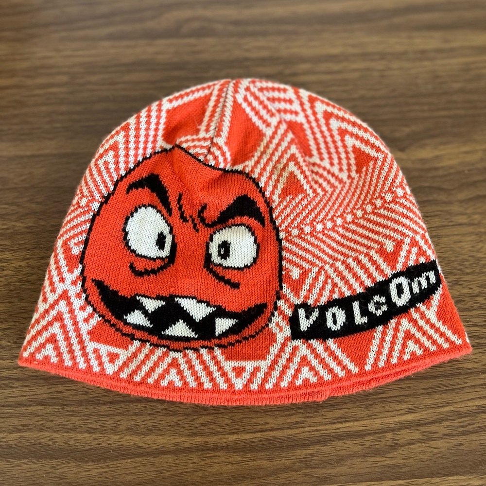 Volcom skate skull cap monster beanie